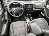 Used 2022 Nissan Frontier SV image 3