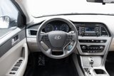 Used 2015 Hyundai Sonata SE image 2