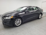Used 2020 Ford Fusion SE image 2