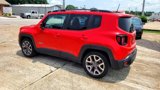 Used 2018 Jeep Renegade Latitude w/ Advanced Technology Group image 3