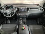 Used 2017 Kia Sorento LX w/ LX Convenience Package image 4