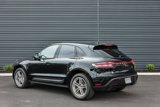 Certified 2024 Porsche Macan image 3