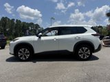 Used 2021 Nissan Rogue SV image 2