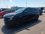 Used 2022 GMC Terrain SLE w/ Driver Convenience Package image 3