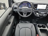 New 2025 Chrysler Pacifica Select image 3