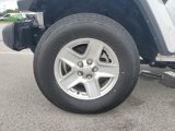 Used 2023 Jeep Gladiator Sport image 5