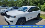 Used 2019 Jeep Grand Cherokee Laredo image 3