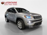 Used 2023 Jeep Compass Latitude image 3