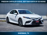Used 2021 Toyota Camry SE image 2
