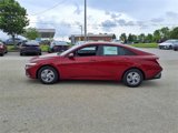 New 2025 Hyundai Elantra SE image 3