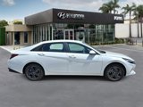 Used 2022 Hyundai Elantra SEL w/ Convenience Package image 2