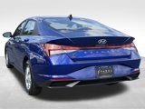 Used 2023 Hyundai Elantra SE image 3