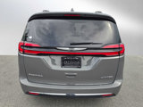 Used 2022 Chrysler Pacifica Limited image 4