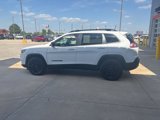 Used 2023 Jeep Cherokee Altitude Lux image 4