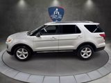 Used 2018 Ford Explorer XLT image 2
