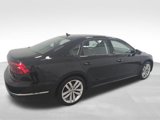 Used 2019 Volkswagen Passat 2.0T Wolfsburg w/ Wheels & Sunroof Package image 4