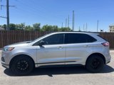 Used 2023 Ford Edge SE w/ Black Appearance Package image 4
