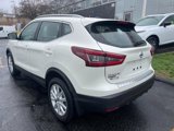 Certified 2022 Nissan Rogue Sport SV image 3