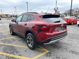 Used 2024 Chevrolet Trax LT w/ Sunroof Package image 5