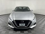 Used 2021 Nissan Altima 2.5 SV image 2