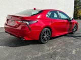 Used 2021 Toyota Camry SE image 3
