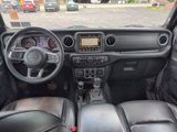 Used 2018 Jeep Wrangler Unlimited Sahara image 4