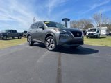 Used 2023 Nissan Rogue SV image 2