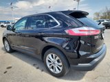 Used 2022 Ford Edge Titanium image 2
