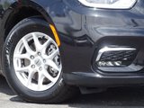 Used 2022 Chrysler Pacifica Touring-L image 3