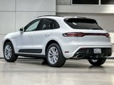 Certified 2024 Porsche Macan image 3