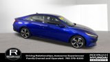 Used 2023 Hyundai Elantra SEL w/ Convenience Package image 2