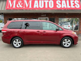 Used 2012 Toyota Sienna LE image 2