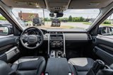 Used 2017 Land Rover Discovery HSE image 2