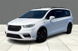 Used 2021 Chrysler Pacifica Touring-L w/ Uconnect Theater Family Group image 2