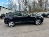 Used 2014 Volkswagen Touareg Sport image 3