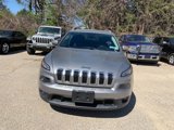 Used 2017 Jeep Cherokee Latitude w/ Comfort & Sound Group image 2