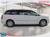Used 2015 Chrysler Town & Country Touring image 6
