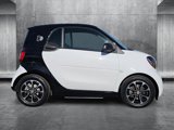 Used 2017 smart fortwo pure image 4