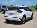 Used 2022 Nissan Kicks SV image 3