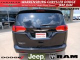 Used 2023 Chrysler Voyager LX image 5