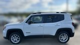 Certified 2022 Jeep Renegade Latitude w/ Convenience Group image 2