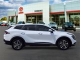Used 2024 Kia Sportage EX image 3