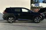 Used 2021 Nissan Rogue Platinum image 3
