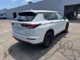 Used 2023 Mitsubishi Outlander SE image 5