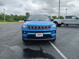 Used 2023 Jeep Compass Latitude image 3