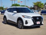 Used 2023 Nissan Kicks SV image 2