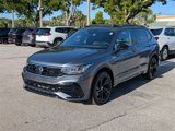 Used 2023 Volkswagen Tiguan SE R-Line image 4