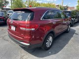 Used 2017 Kia Sorento LX image 3