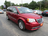 Used 2016 Chrysler Town & Country Touring-L image 3