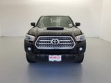 Used 2017 Toyota Tacoma TRD Sport image 3
